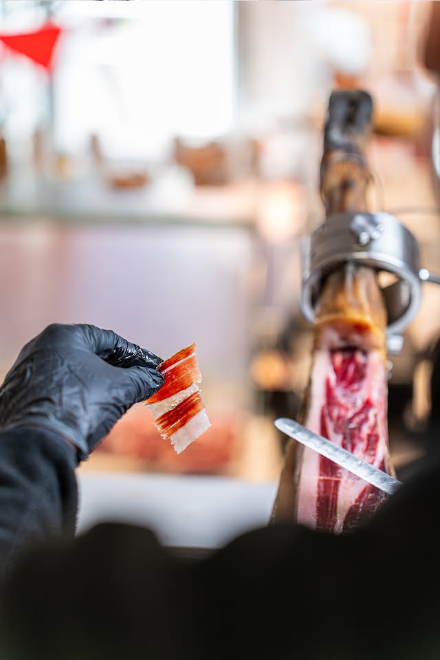 Jamón Cebo de Campo Ibérico 50% raza ibérica + Lomo Cebo de Campo Ibérico 50% raza ibérica | Olalla