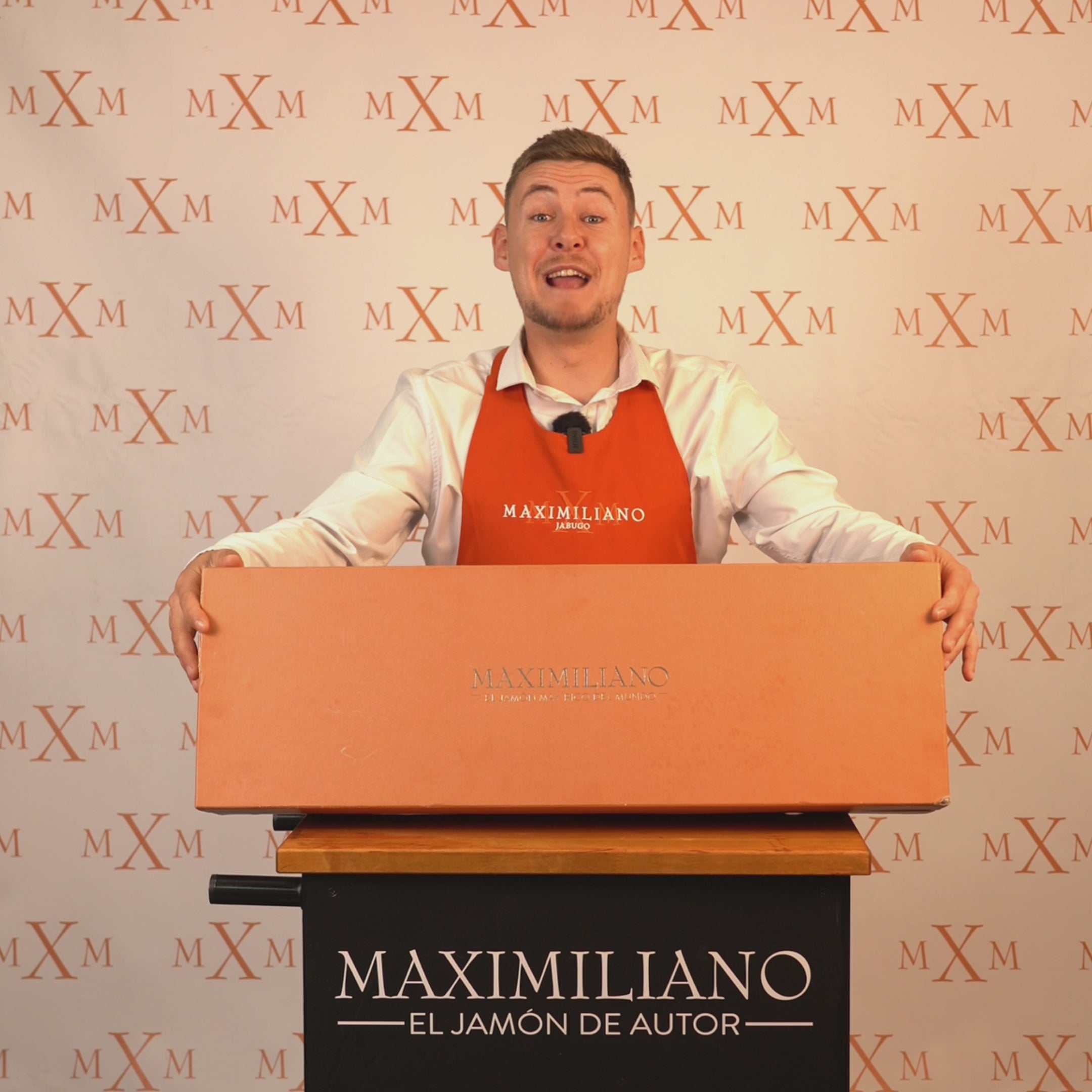 Cargar vídeo: Paleta MXM D.O.P Jabugo Bellota 100% Ibérico | Maximiliano