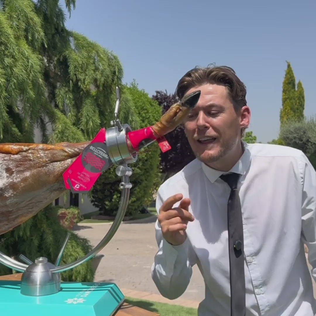 Cargar vídeo: Jamón de Bellota Ibérico 50% Raza Ibérica | Belloterra